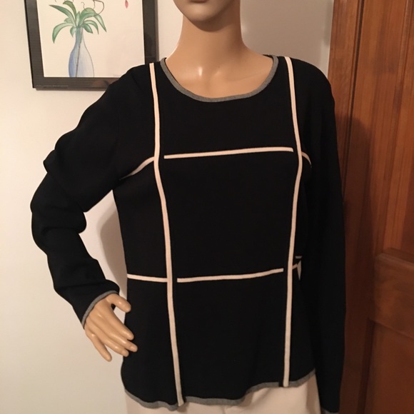 Ladies sweater - Picture 1 of 5